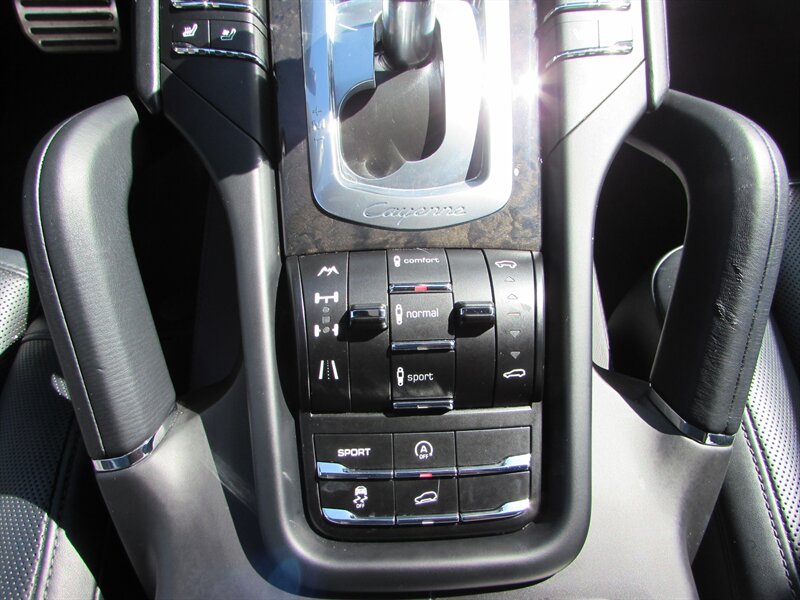 2013 Porsche Cayenne Turbo - Photo 17 - Dublin, CA 94568