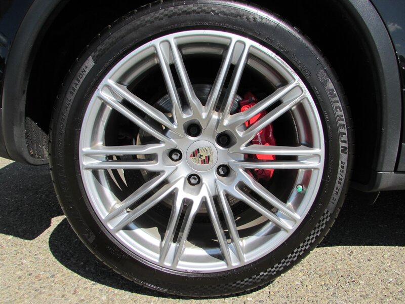 2013 Porsche Cayenne Turbo - Photo 34 - Dublin, CA 94568