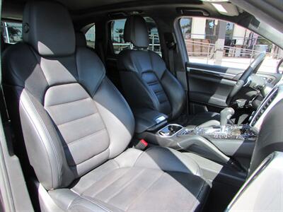 2013 Porsche Cayenne Turbo - Photo 31 - Dublin, CA 94568