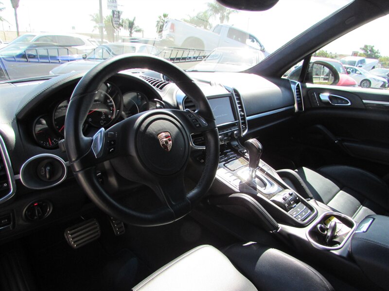 2013 Porsche Cayenne Turbo - Photo 9 - Dublin, CA 94568