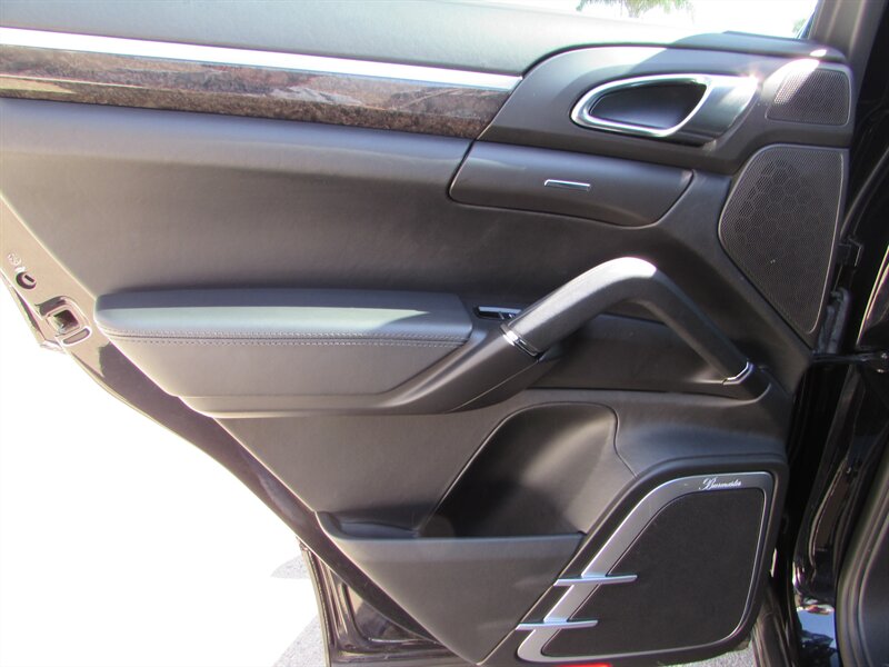 2013 Porsche Cayenne Turbo - Photo 23 - Dublin, CA 94568