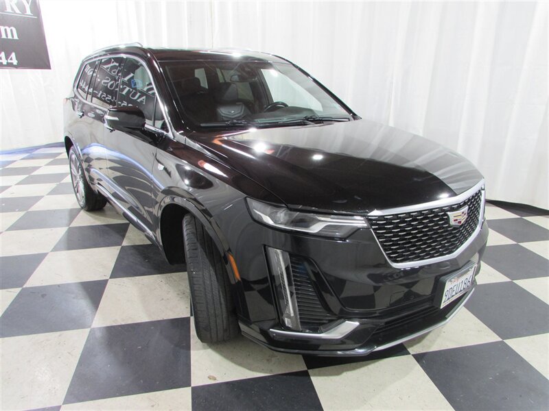 2023 Cadillac XT6 Premium Luxury  