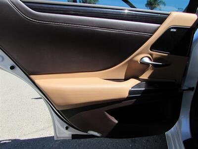 2021 Lexus ES 300h Luxury - Photo 25 - Dublin, CA 94568