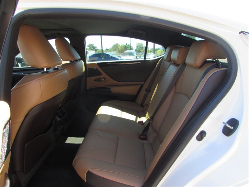2021 Lexus ES 300h Luxury - Photo 27 - Dublin, CA 94568