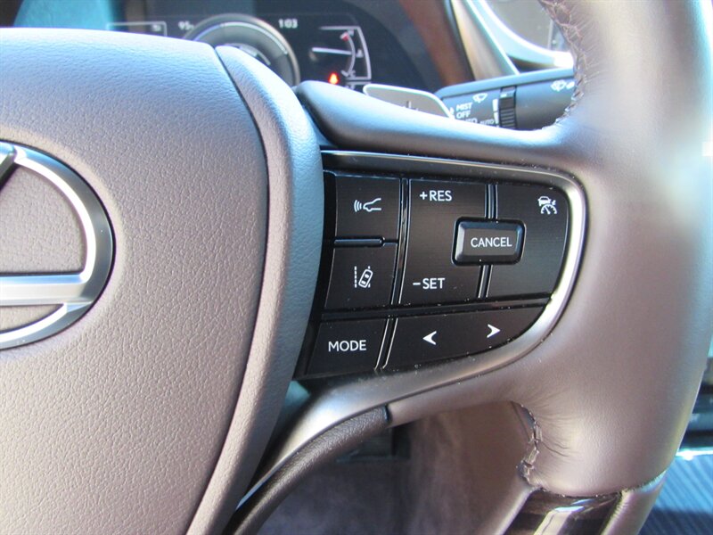 2021 Lexus ES 300h Luxury - Photo 13 - Dublin, CA 94568