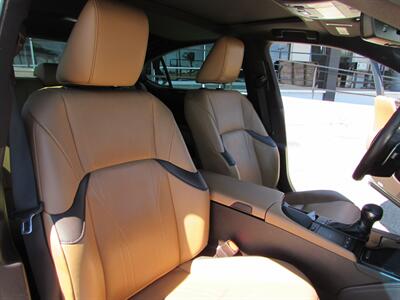 2021 Lexus ES 300h Luxury - Photo 32 - Dublin, CA 94568