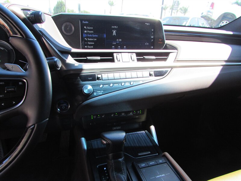 2021 Lexus ES 300h Luxury - Photo 15 - Dublin, CA 94568
