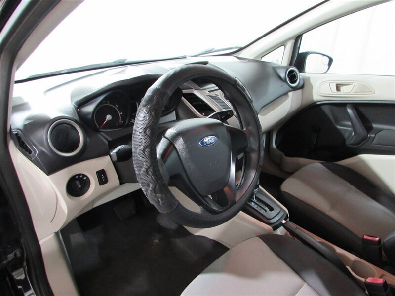 2013 Ford Fiesta S   - Photo 16 - Dublin, CA 94568