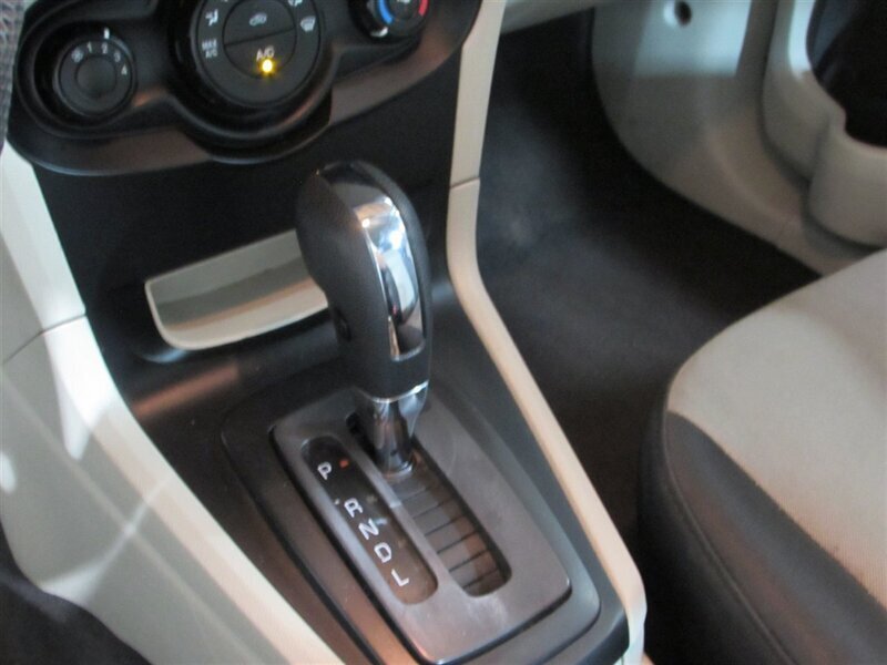 2013 Ford Fiesta S   - Photo 26 - Dublin, CA 94568