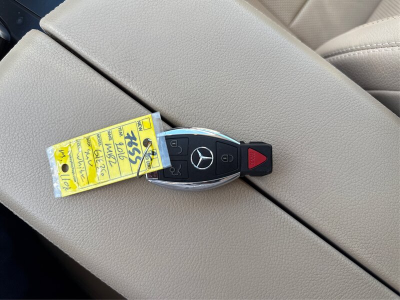 2016 Mercedes Benz GLE 350 4MATIC photo 24