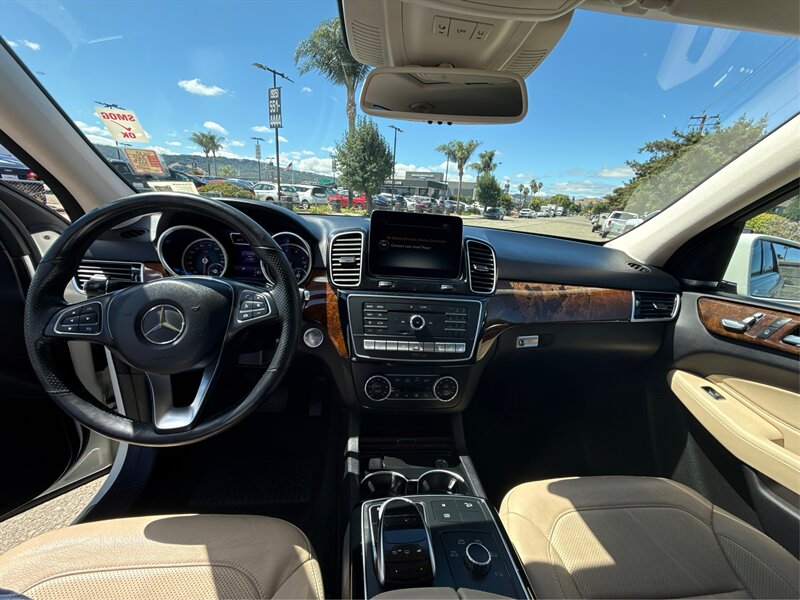 2016 Mercedes Benz GLE 350 4MATIC photo 16