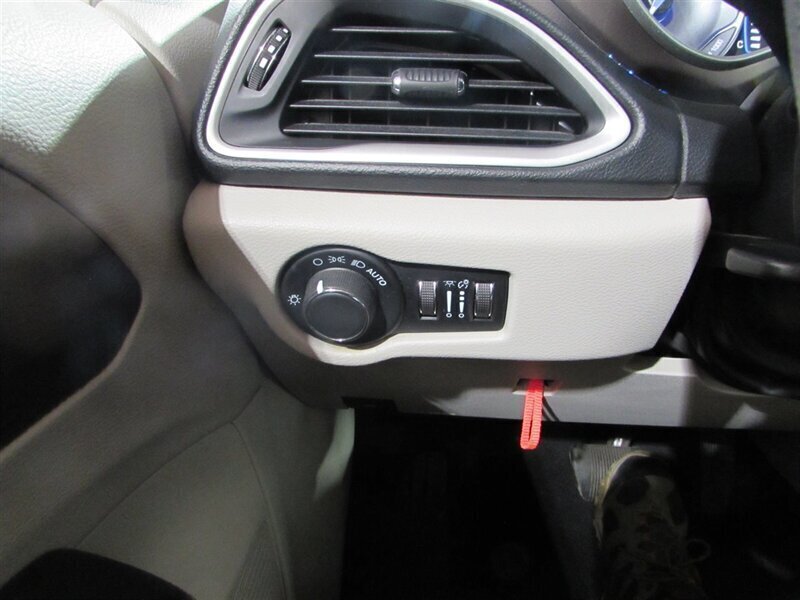 2021 Chrysler Voyager LXi   - Photo 97 - Dublin, CA 94568