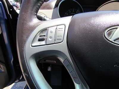 2012 Hyundai TUCSON GLS   - Photo 12 - Dublin, CA 94568