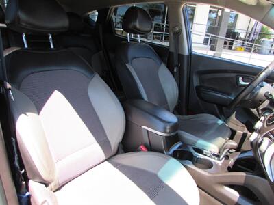 2012 Hyundai TUCSON GLS   - Photo 28 - Dublin, CA 94568