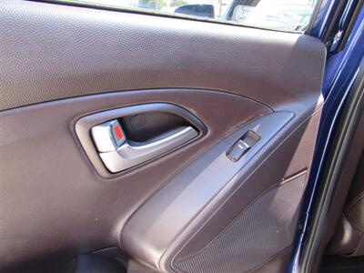 2012 Hyundai TUCSON GLS   - Photo 23 - Dublin, CA 94568
