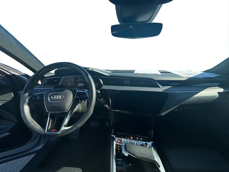 2022 Audi e-tron S quattro Prestige - Photo 10 - Dublin, CA 94568