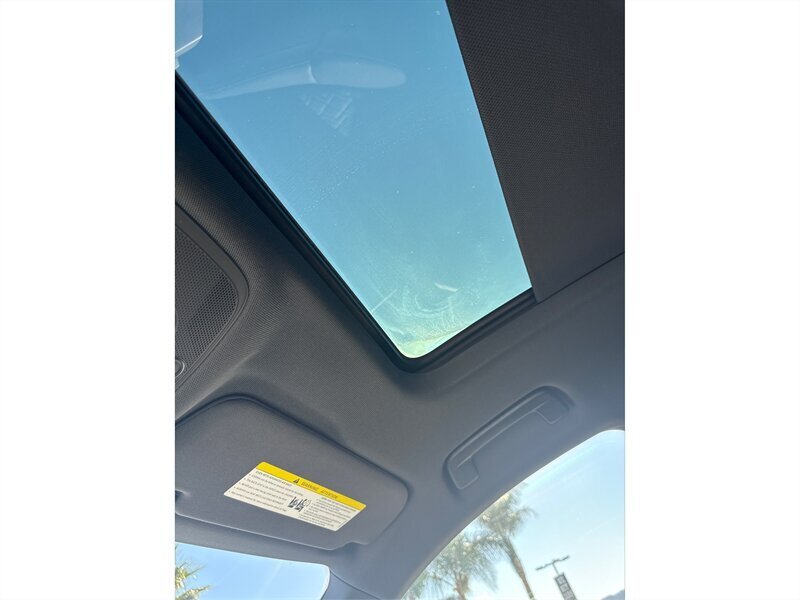 2022 Audi e-tron S quattro Prestige - Photo 19 - Dublin, CA 94568