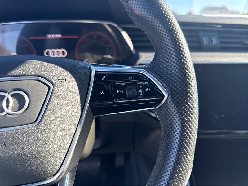 2022 Audi e-tron S quattro Prestige - Photo 27 - Dublin, CA 94568