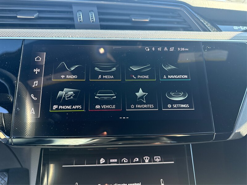 2022 Audi e-tron S quattro Prestige - Photo 33 - Dublin, CA 94568