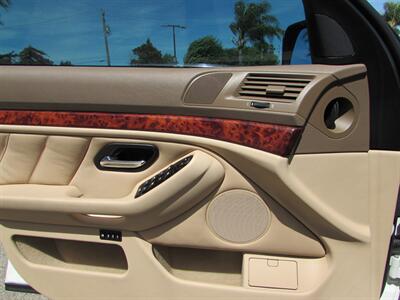 2000 BMW 5 Series 528i   - Photo 13 - Dublin, CA 94568