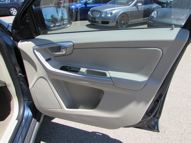 2012 Volvo XC60 3.2 - Photo 30 - Dublin, CA 94568