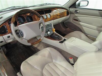 1999 Jaguar XK8   - Photo 20 - Dublin, CA 94568