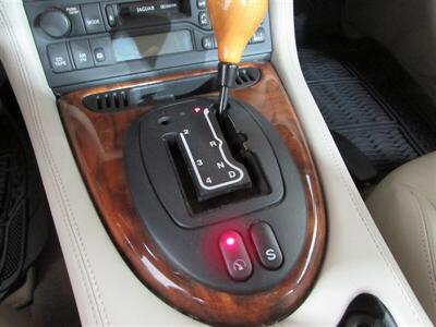 1999 Jaguar XK8   - Photo 40 - Dublin, CA 94568