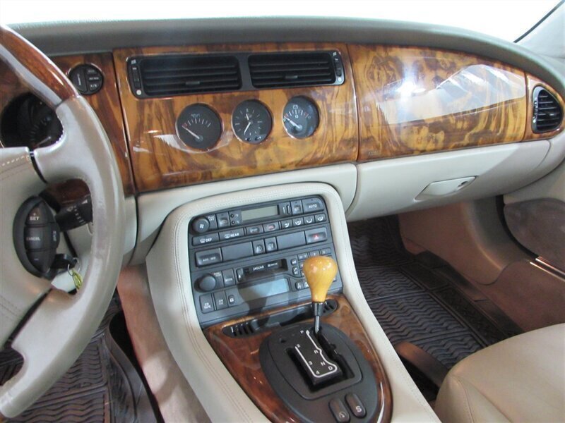 1999 Jaguar XK8 - Photo 21 - Dublin, CA 94568