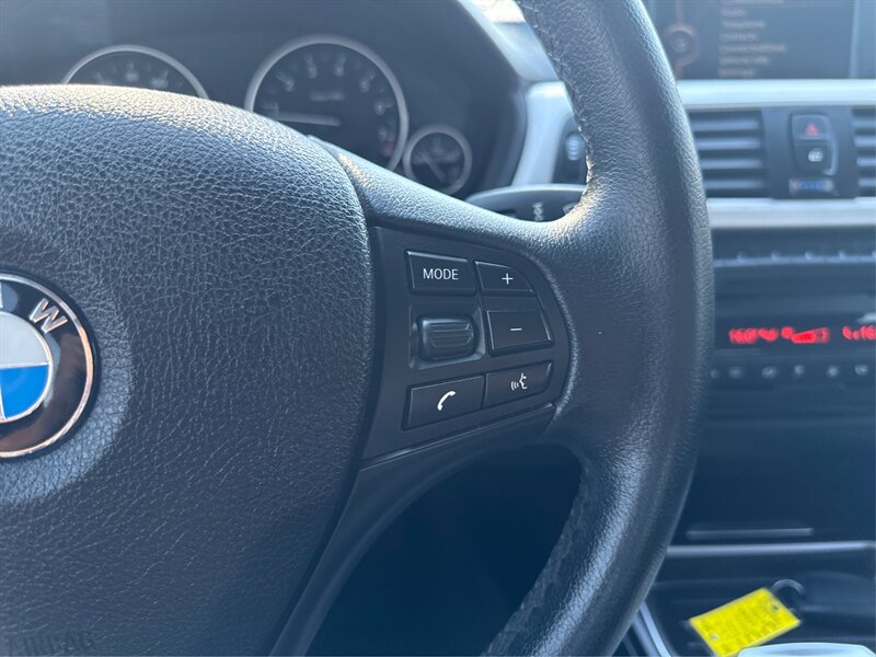 2014 Bmw 320i SA photo 22