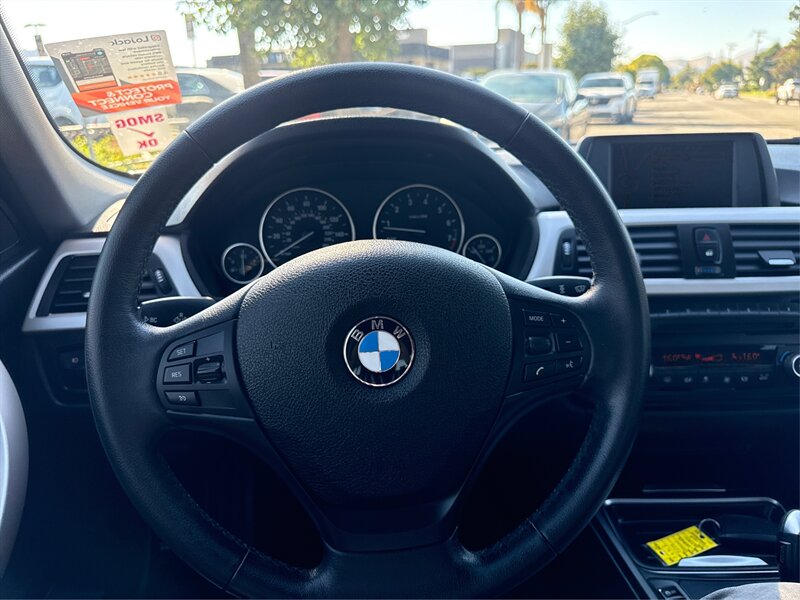 2014 Bmw 320i SA photo 11