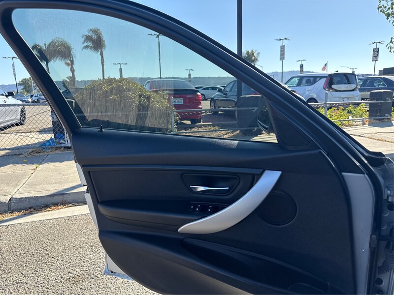 2014 Bmw 320i SA photo 14