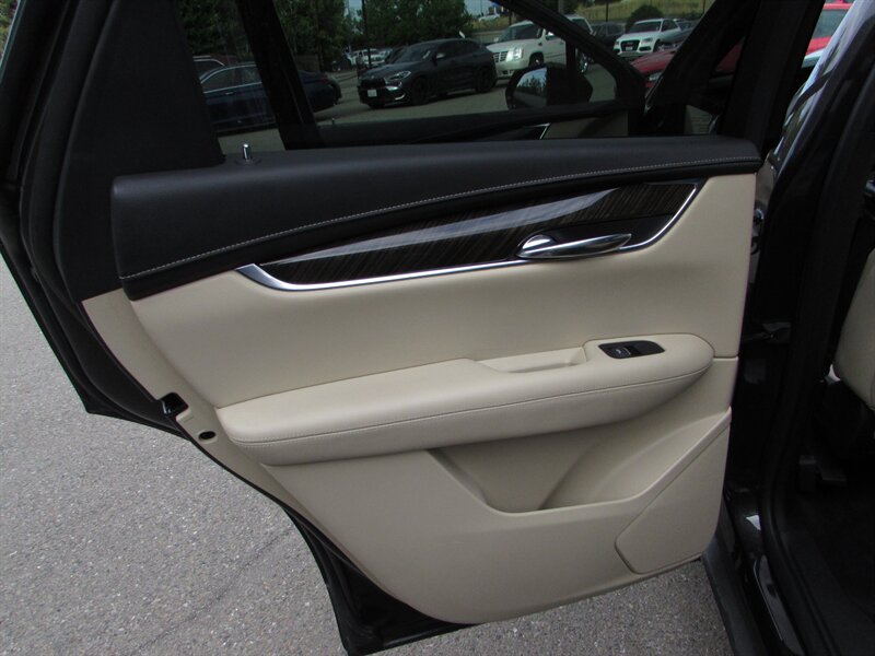 2017 Cadillac XT5 - Photo 24 - Dublin, CA 94568