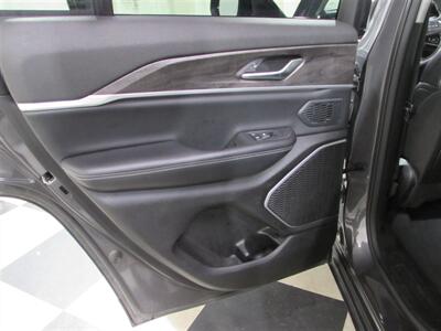 2023 Jeep Grand Cherokee   - Photo 25 - Dublin, CA 94568