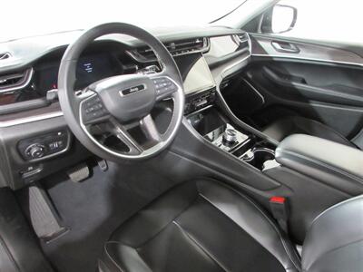 2023 Jeep Grand Cherokee   - Photo 11 - Dublin, CA 94568