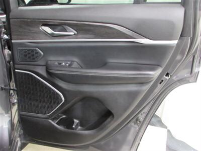 2023 Jeep Grand Cherokee   - Photo 33 - Dublin, CA 94568