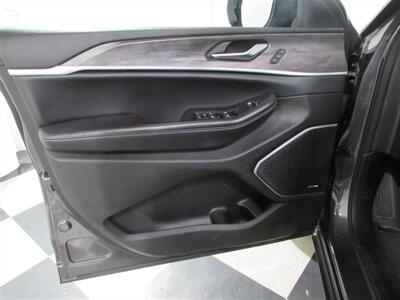 2023 Jeep Grand Cherokee   - Photo 6 - Dublin, CA 94568