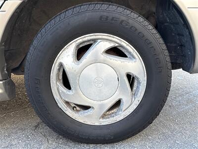 2002 Toyota Sienna LE   - Photo 34 - Daly City, CA 94014