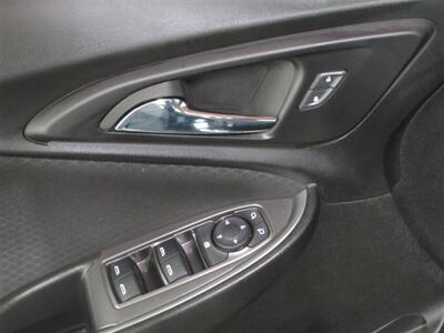 2023 Chevrolet Malibu LT   - Photo 7 - Dublin, CA 94568
