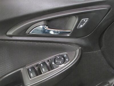 2023 Chevrolet Malibu LT   - Photo 14 - Dublin, CA 94568