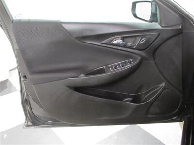 2023 Chevrolet Malibu LT   - Photo 6 - Dublin, CA 94568