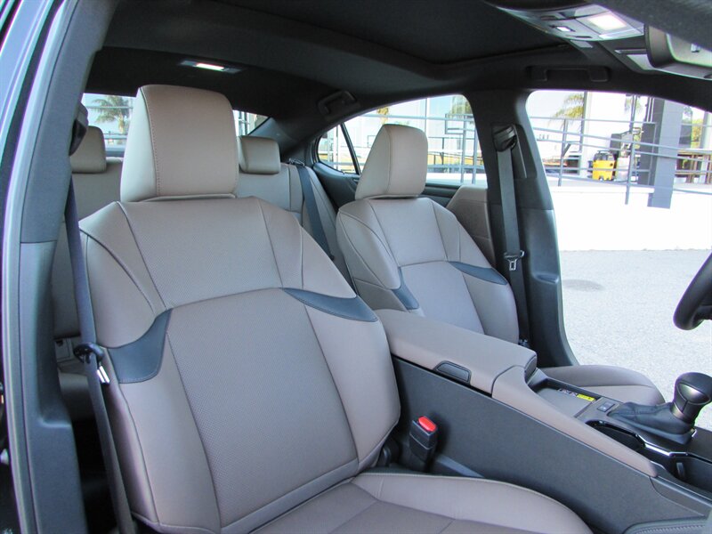 2025 Lexus ES 300h - Photo 31 - Dublin, CA 94568