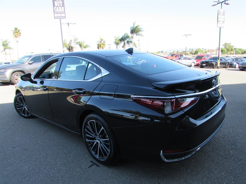 2025 Lexus ES 300h - Photo 3 - Dublin, CA 94568