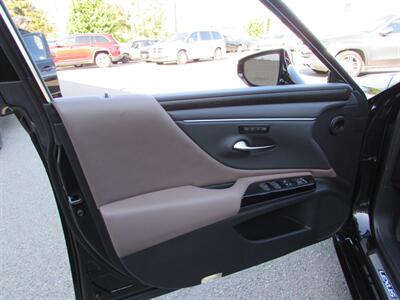 2025 Lexus ES 300h - Photo 6 - Dublin, CA 94568