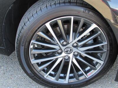2025 Lexus ES 300h - Photo 32 - Dublin, CA 94568