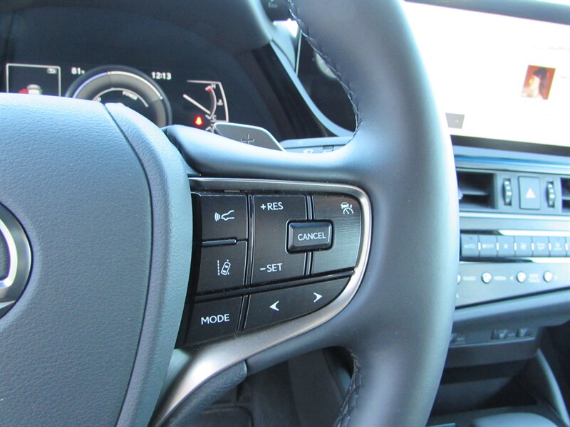 2025 Lexus ES 300h - Photo 11 - Dublin, CA 94568
