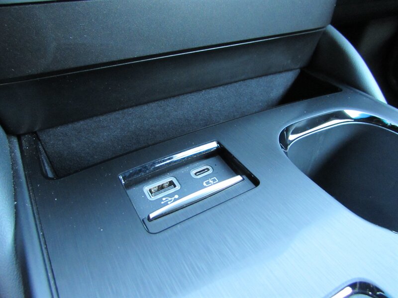 2025 Lexus ES 300h - Photo 21 - Dublin, CA 94568