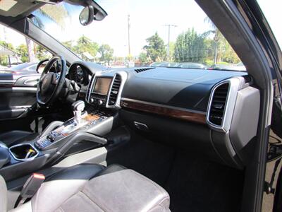 2012 Porsche Cayenne Turbo - Photo 30 - Dublin, CA 94568