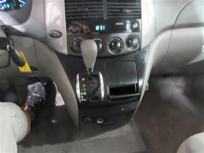 2009 Toyota Sienna LE 7-Passenger   - Photo 26 - Dublin, CA 94568