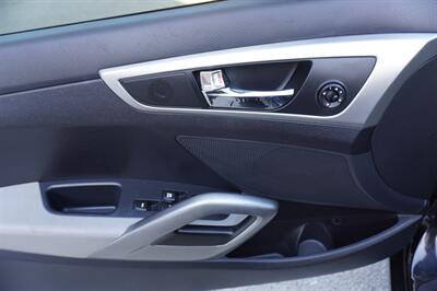 2013 Hyundai VELOSTER   - Photo 8 - Dublin, CA 94568
