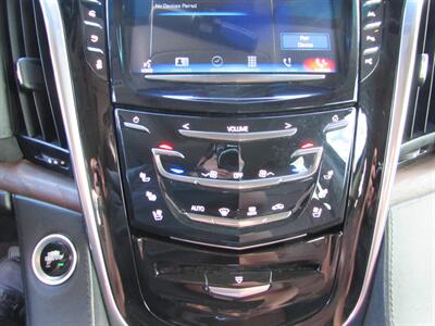 2018 Cadillac Escalade Premium Luxury   - Photo 15 - Dublin, CA 94568